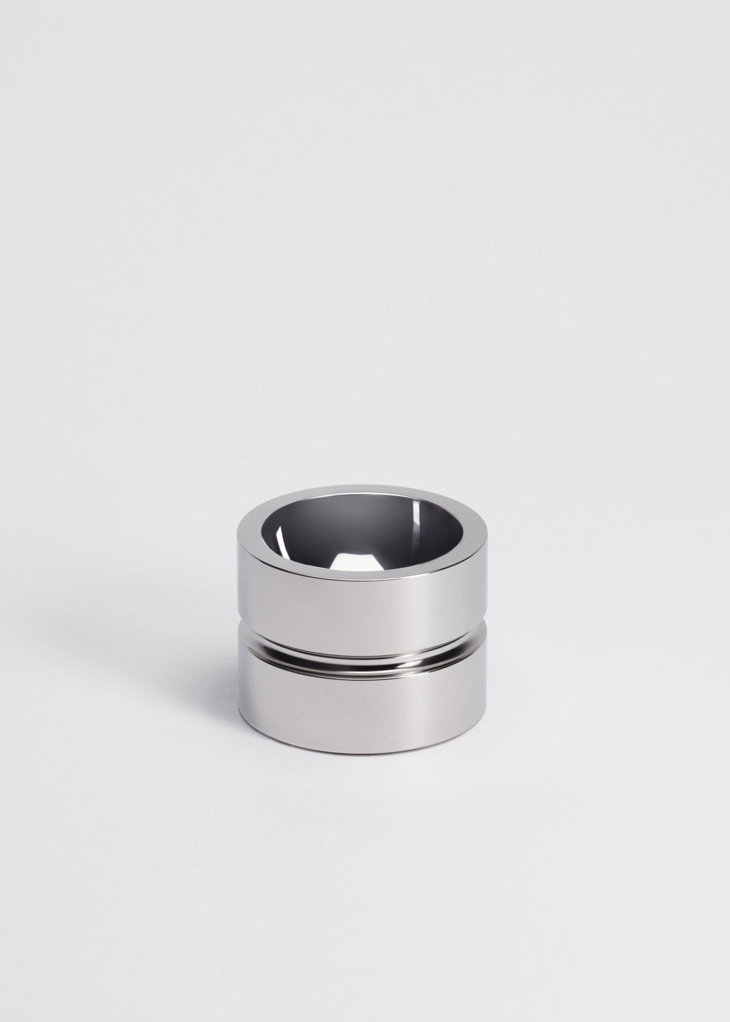 Egg cup 01