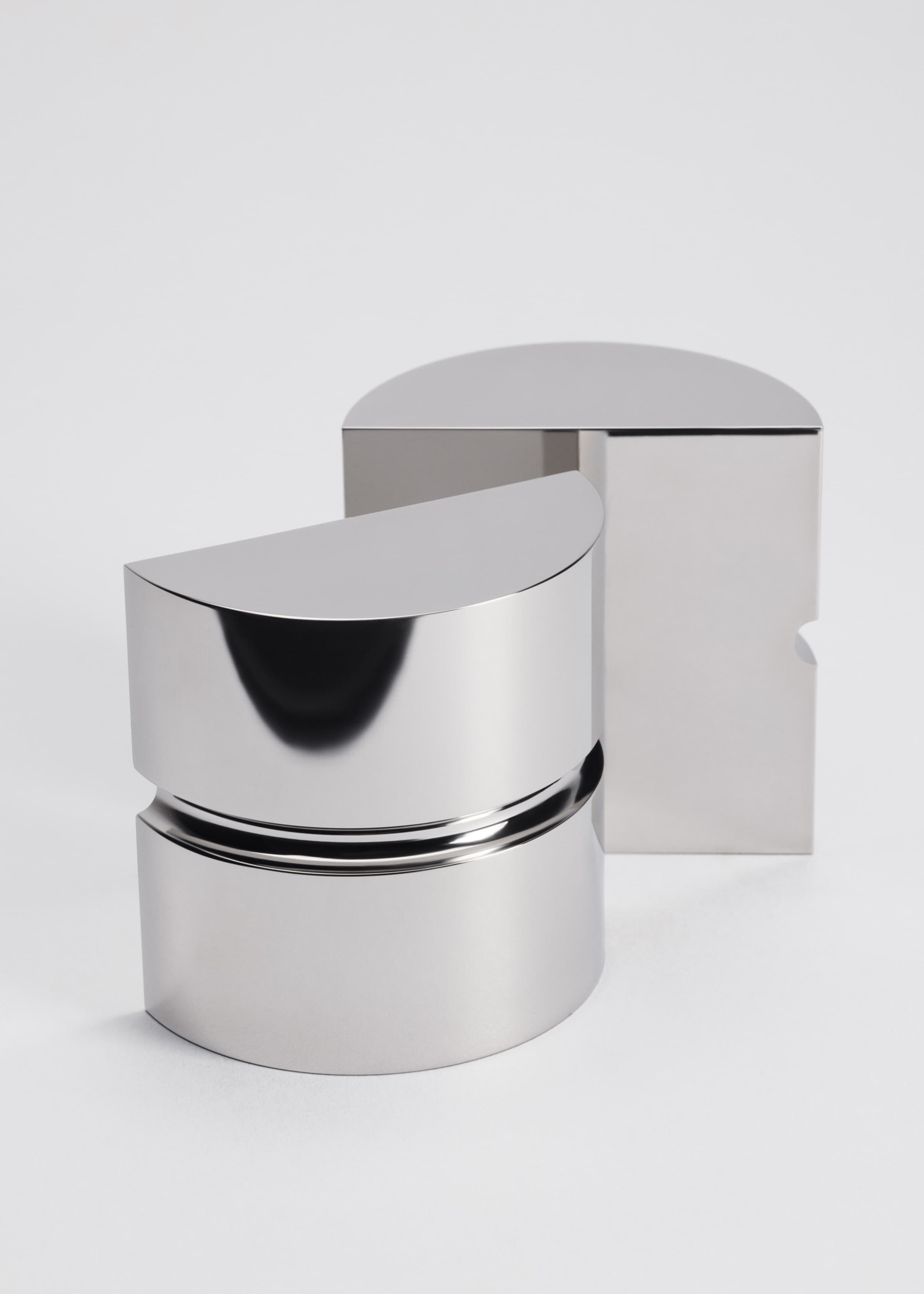 Bookend 01