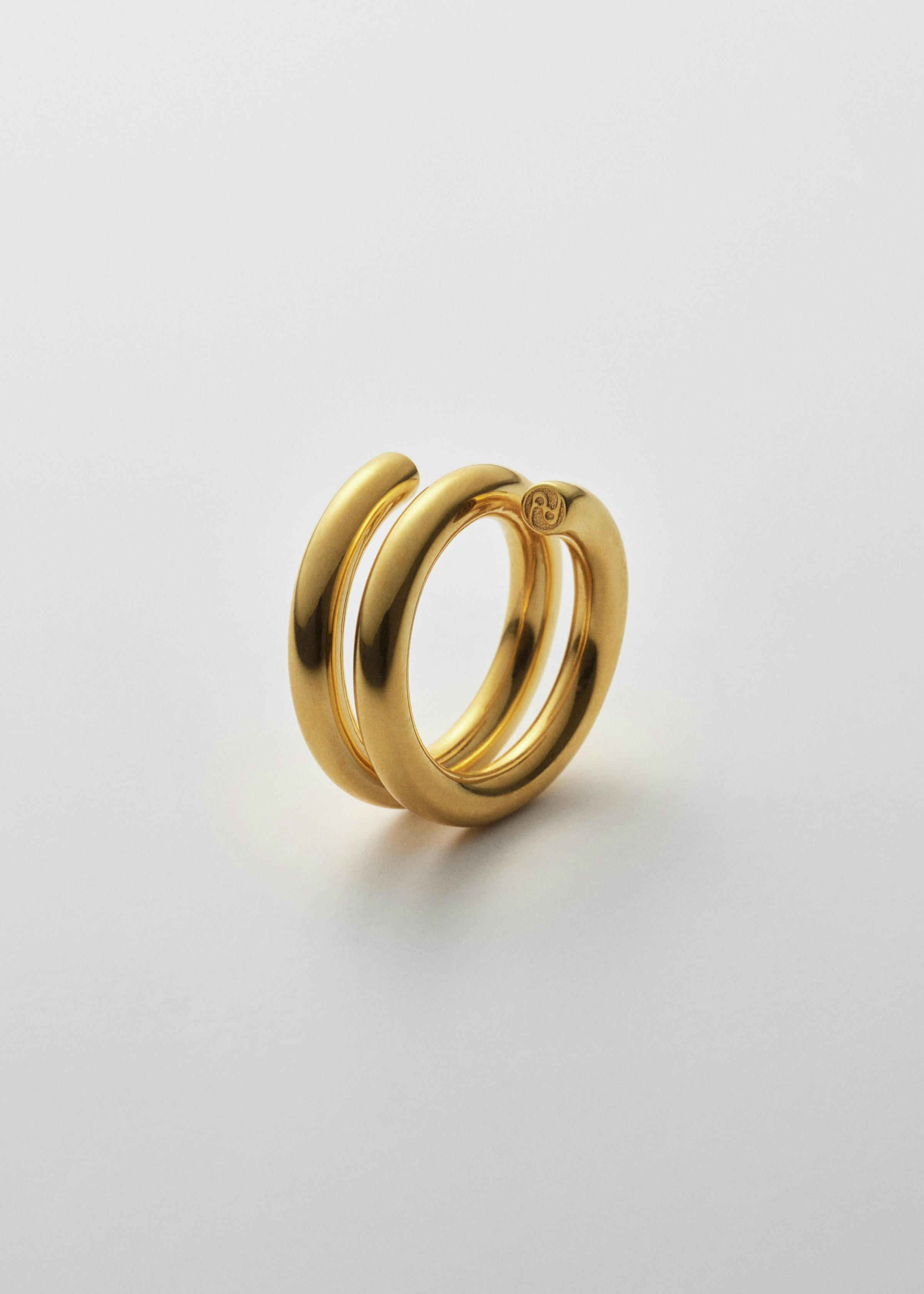 Coil ring