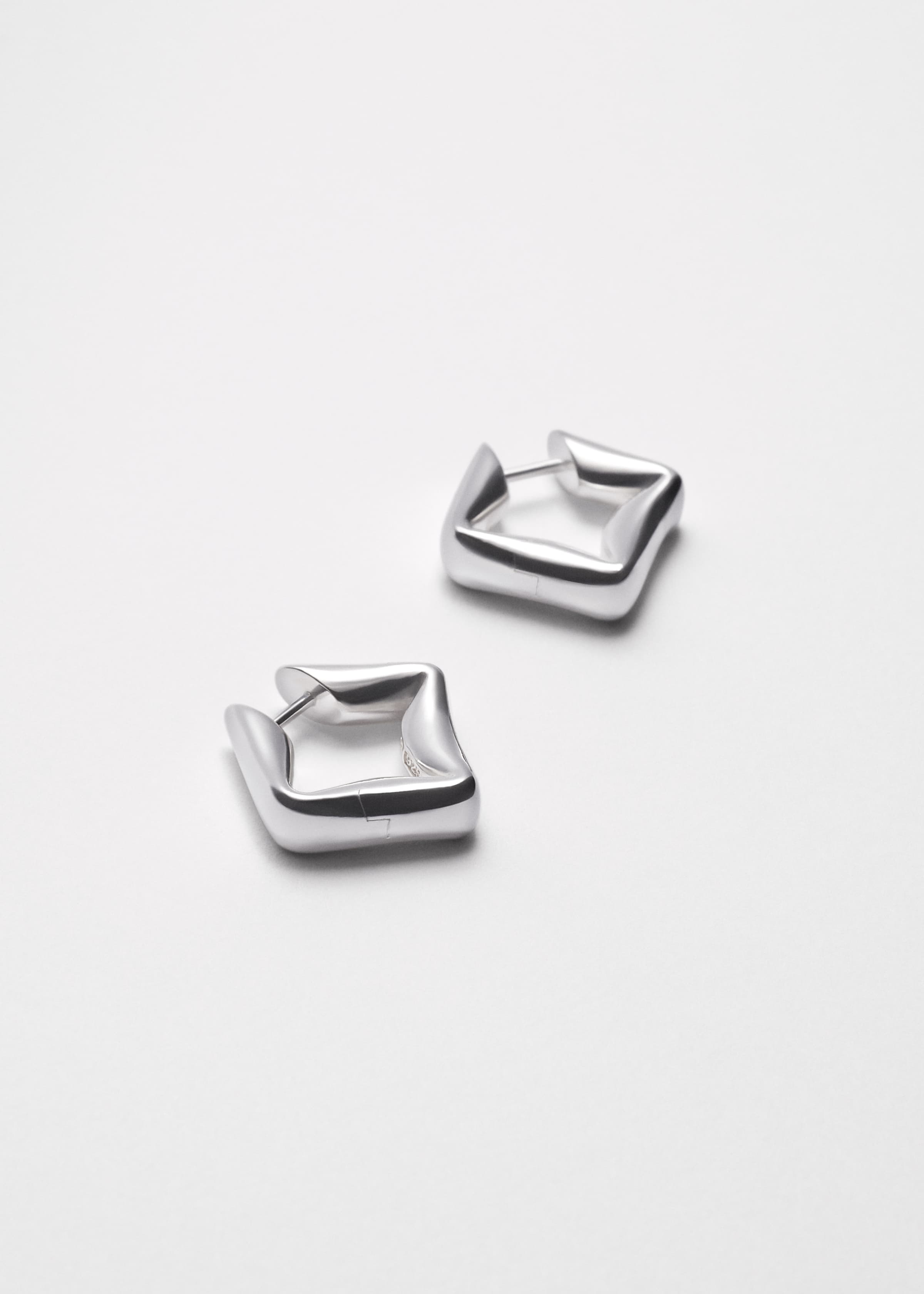 Straw earrings small