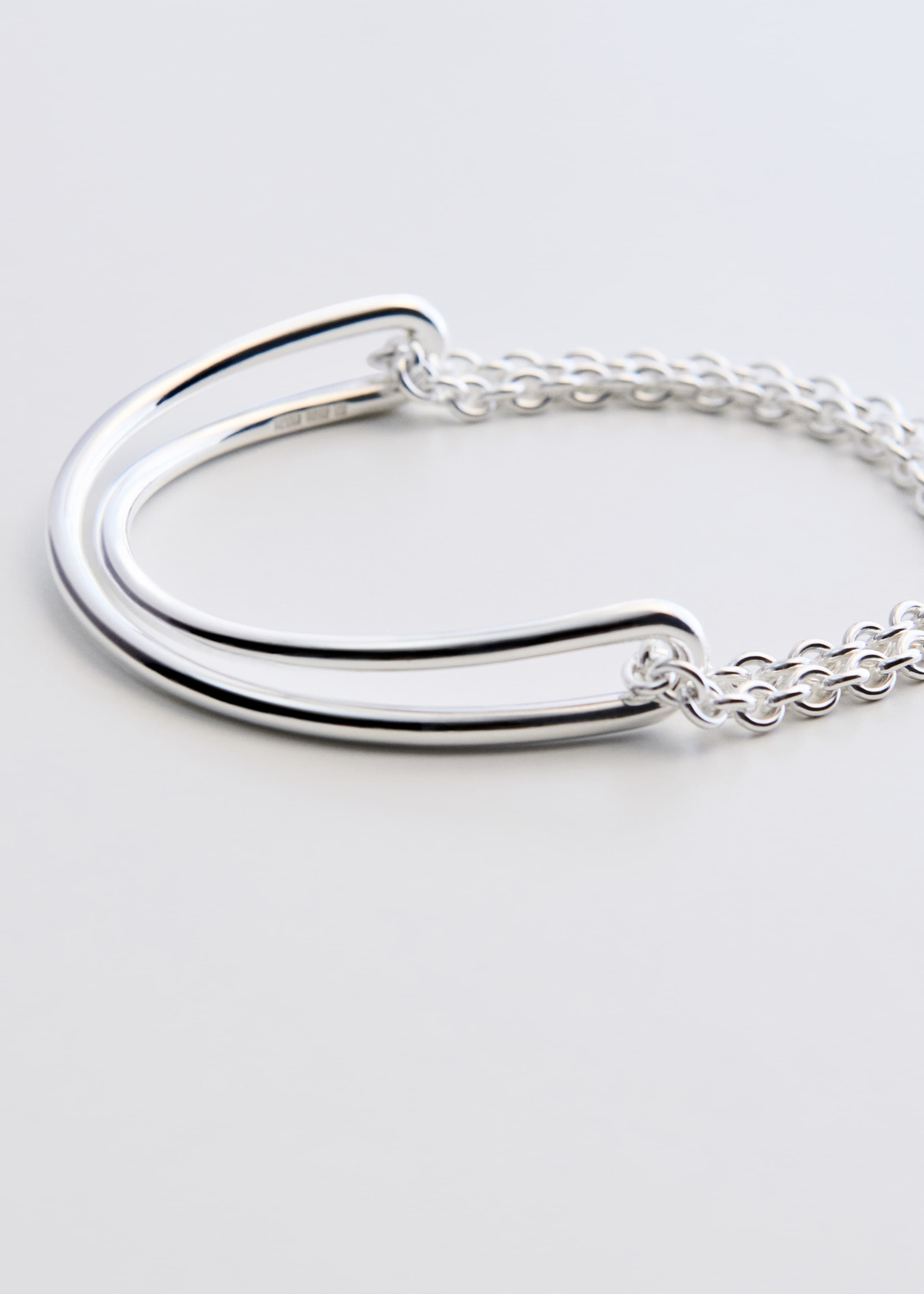 Pinch bracelet chain