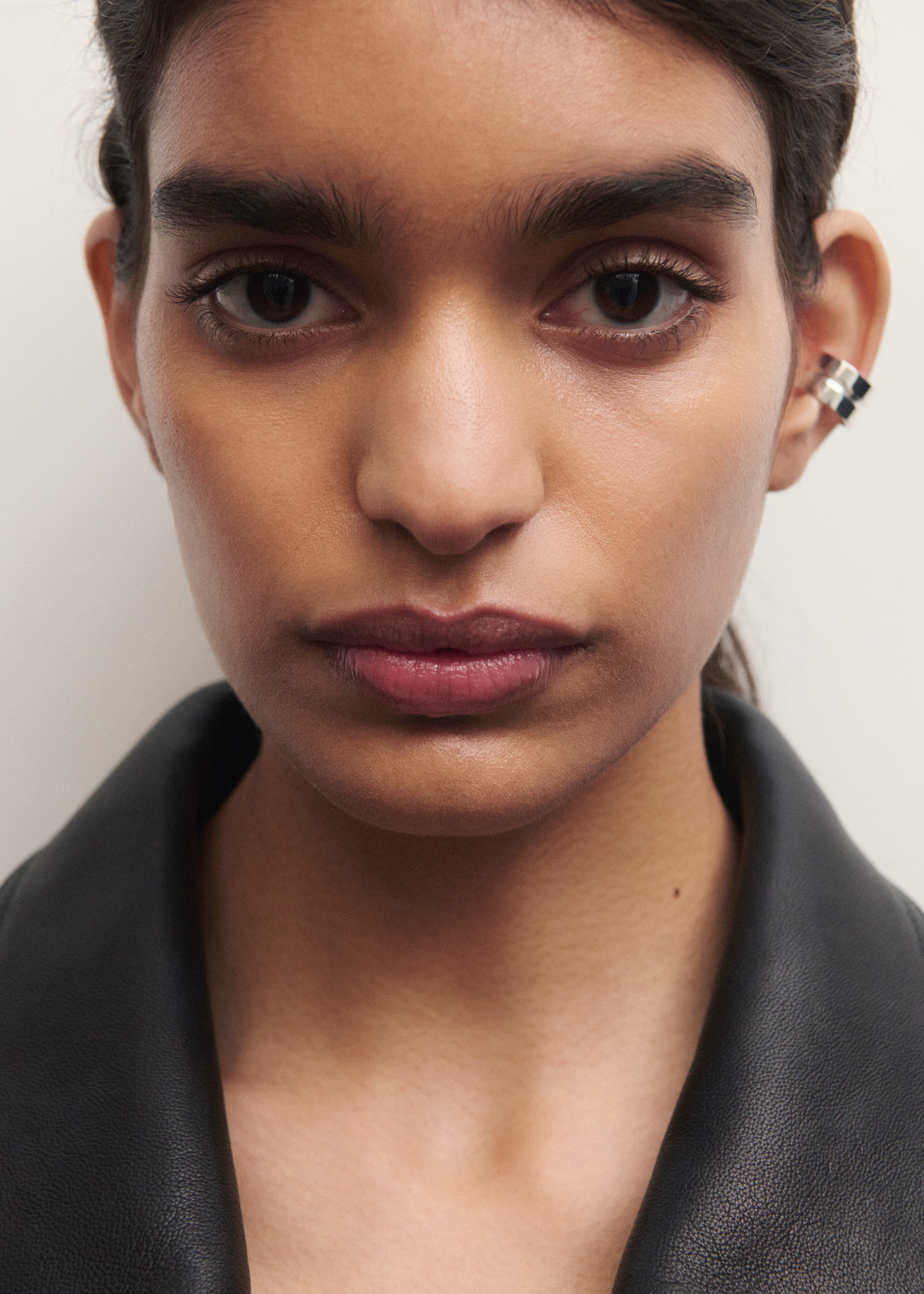 Line ear cuff