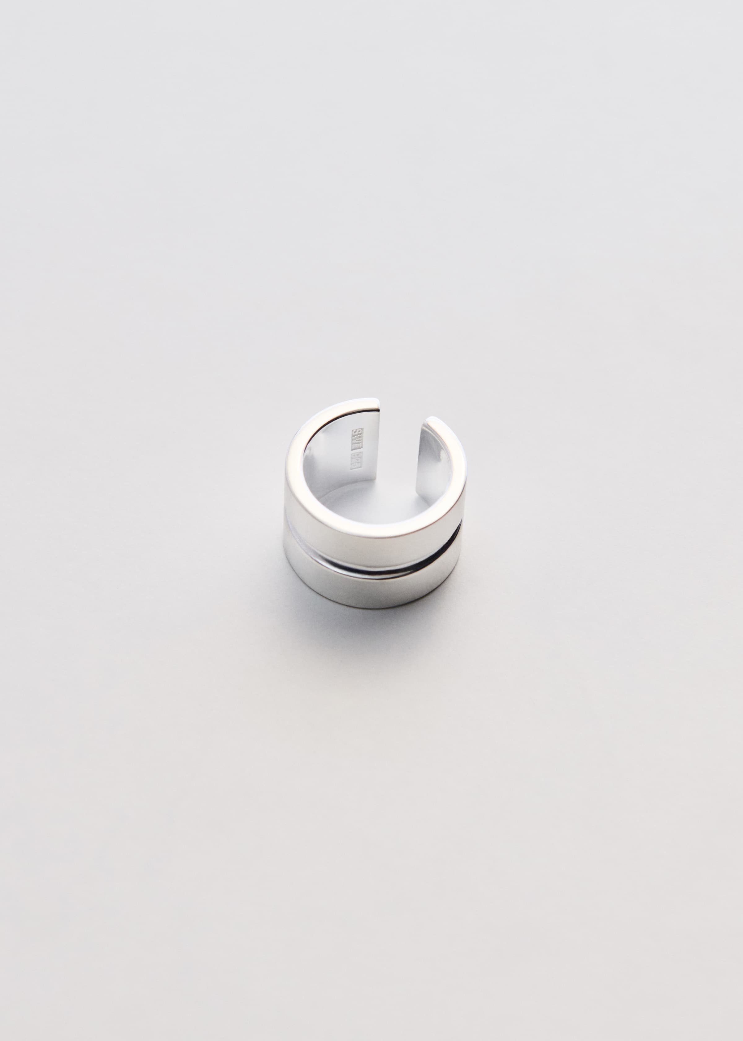 Line ear cuff
