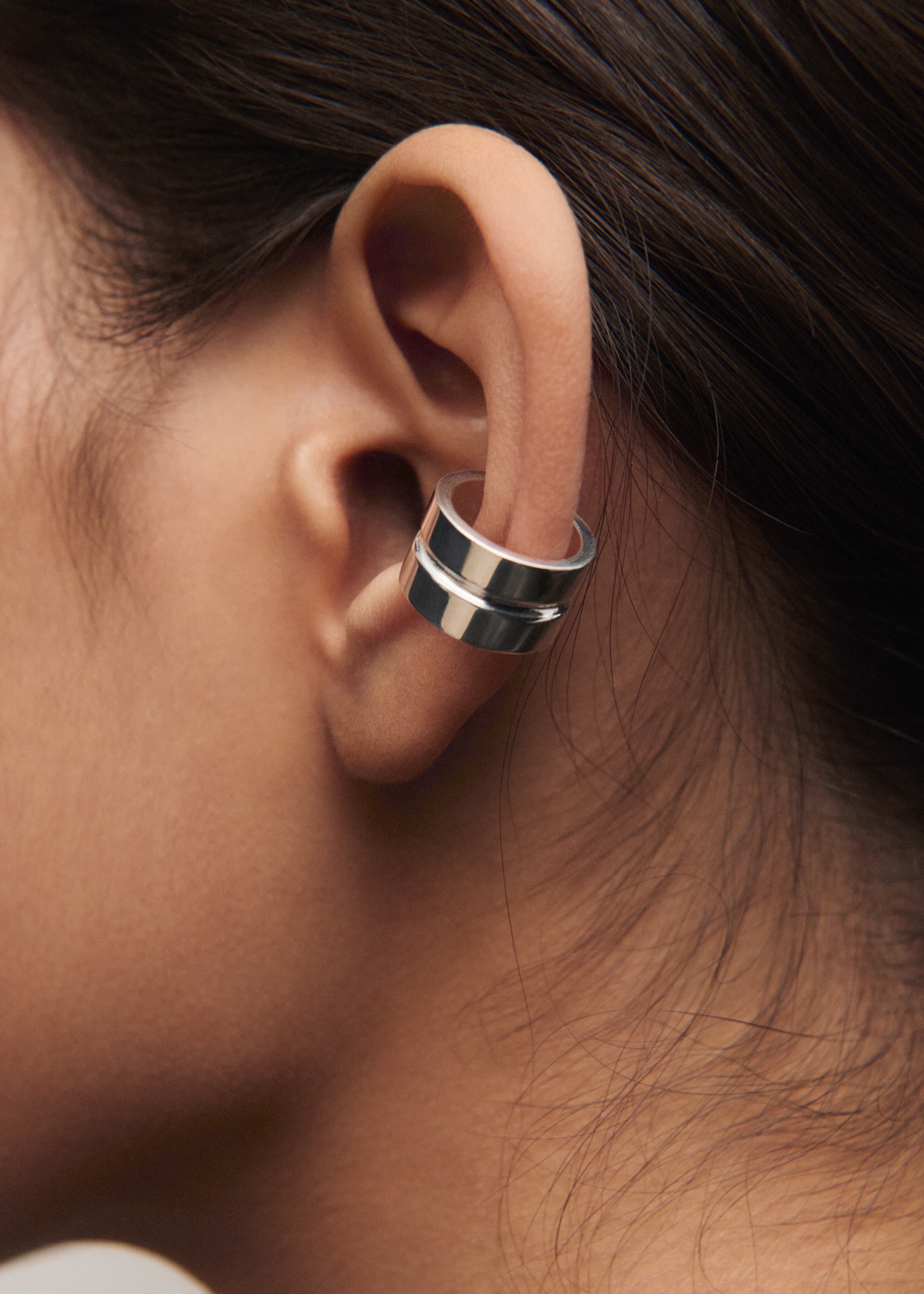 Line ear cuff
