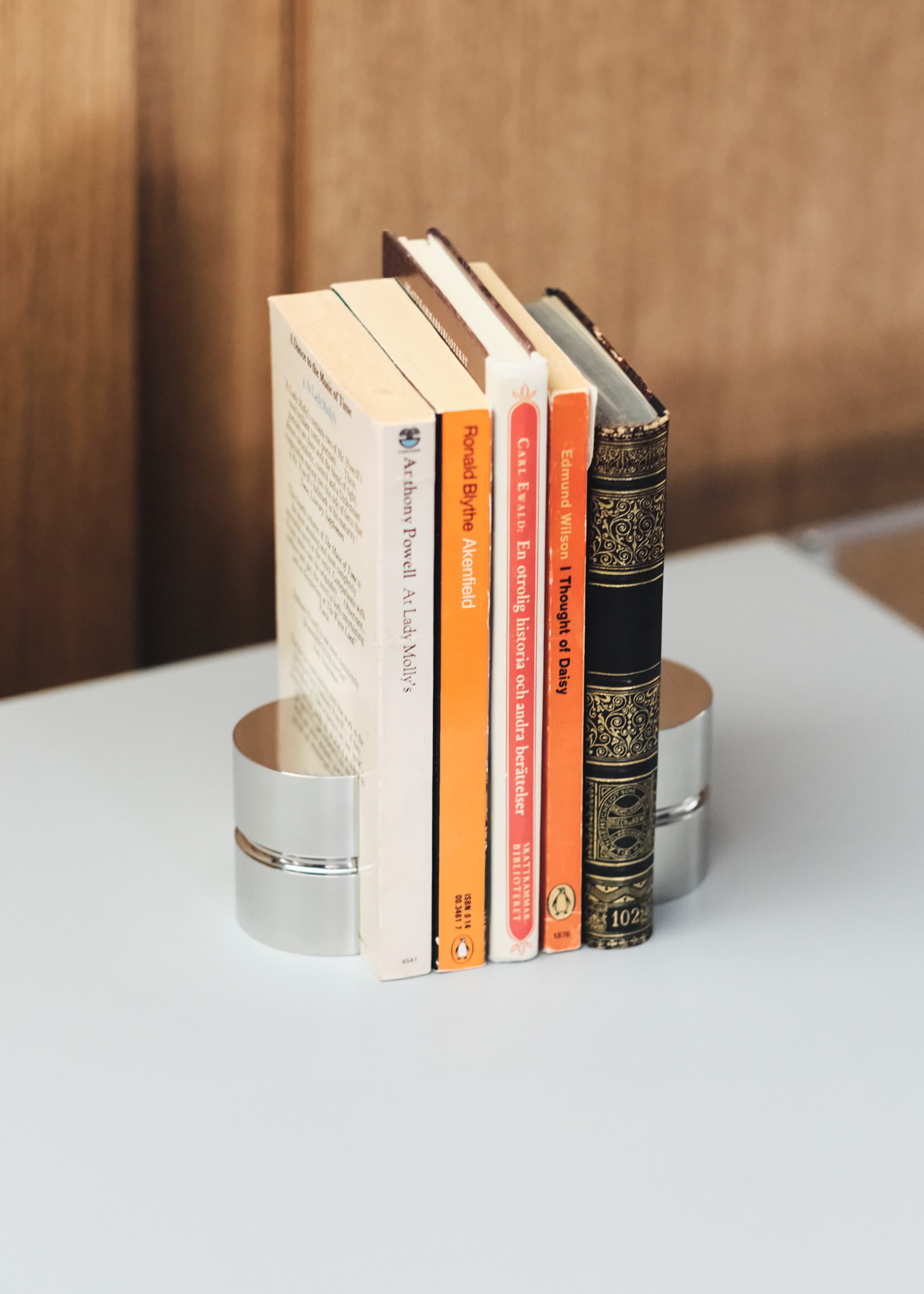 Bookend 01