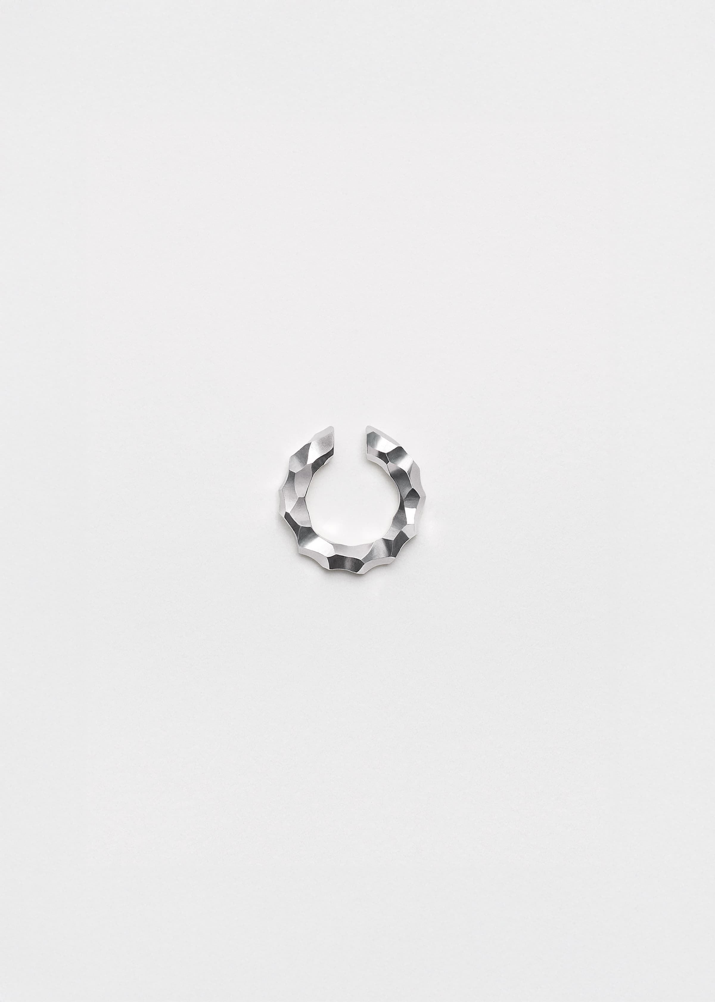 Round ear cuff thin