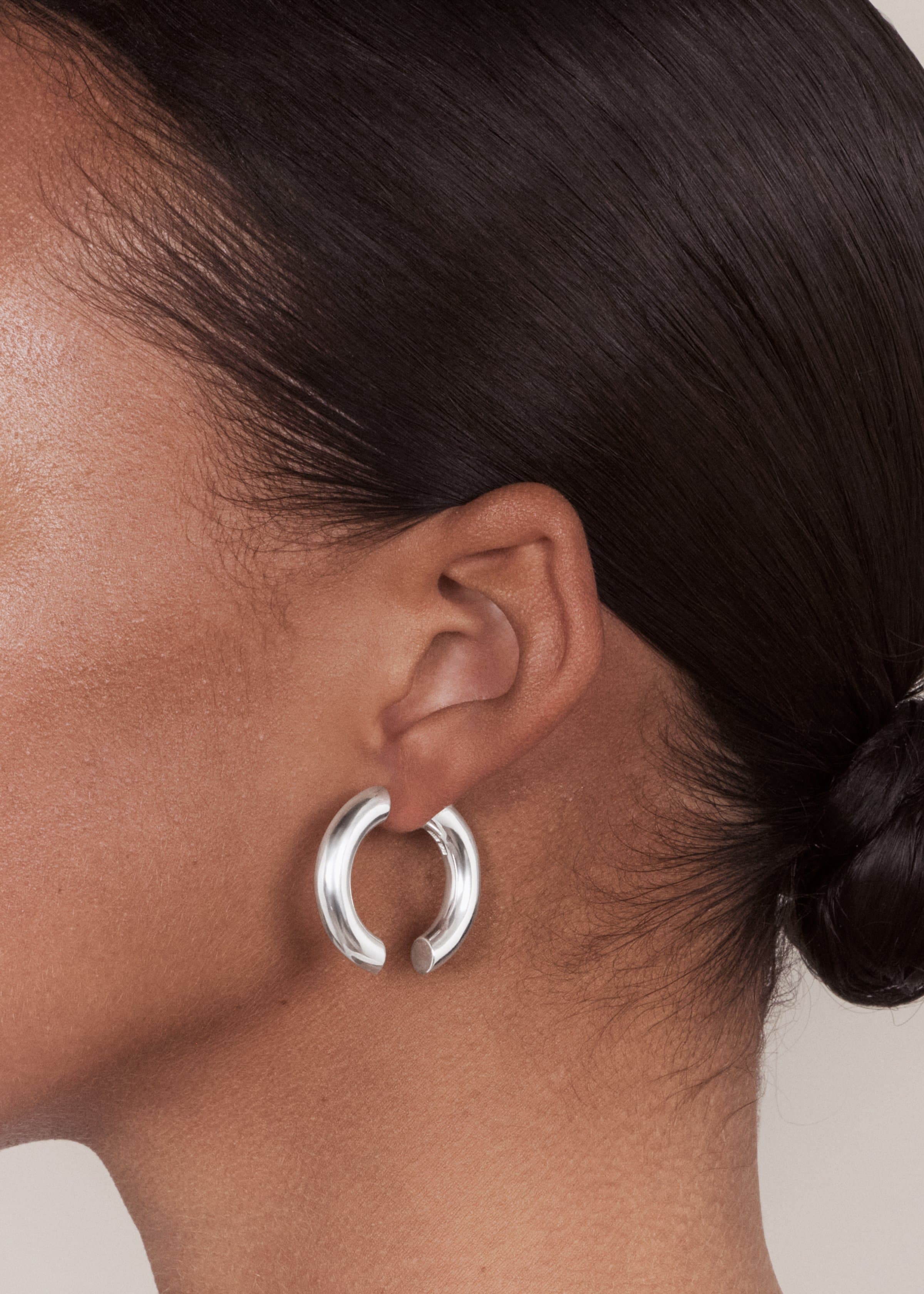 Round earrings split