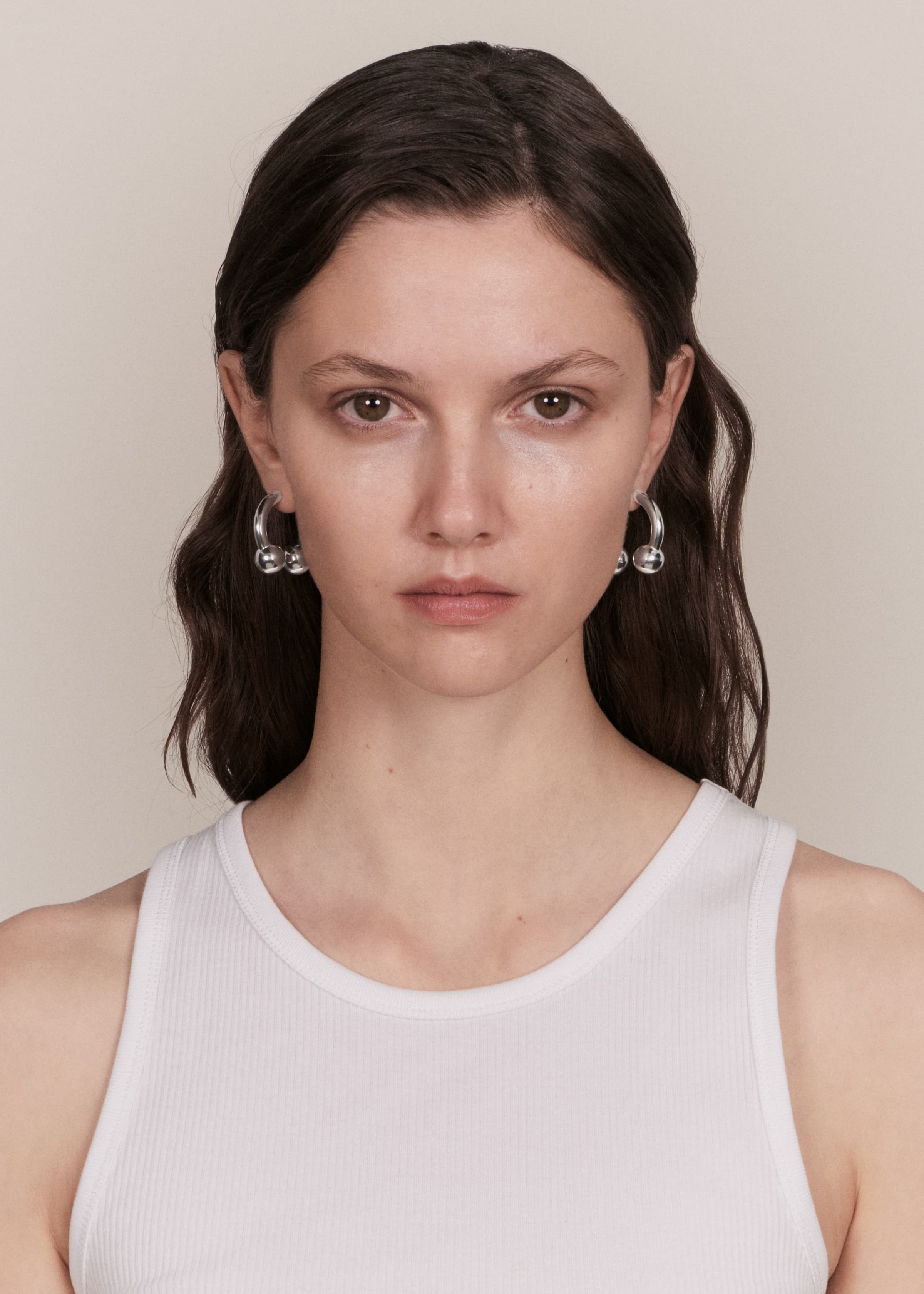 Pearl earrings split